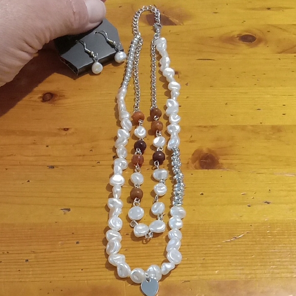 Elegant Pearl  Like Necklace and Earring Set - Picture 1 of 1